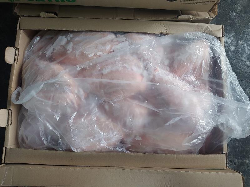 Грудка куриная замороженная монолит «СИТНО» купить оптом в Москве по ценам производителя