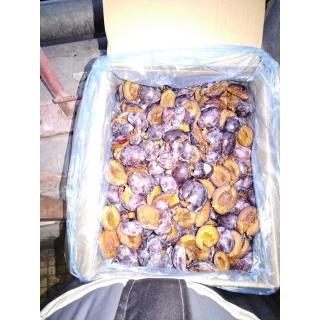 Замороженная слива половинки от производителя из Сербии купить мелким оптом дёшево по выгодной цене