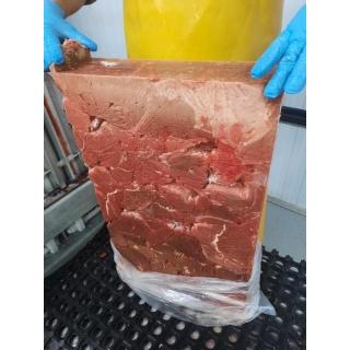 Замороженная говядина б/к (бескостная) высший сорт купить оптом в Москве по ценам производителя