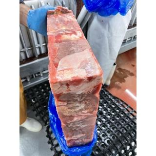 Говядина б/к (бескостная) 2-й сорт 90/10 (крупный кусок) купить оптом по ценам производителя