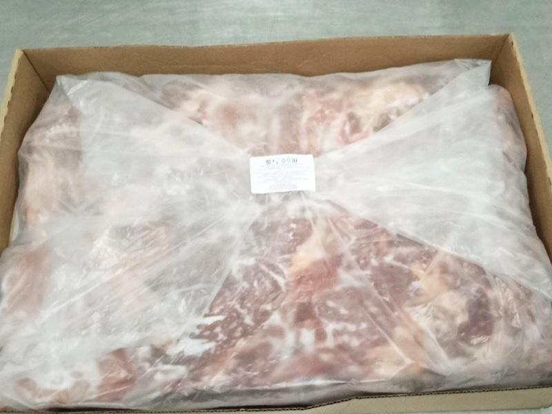 Замороженная говядина бескостная купить мясо мелким и крупным оптом в Москве по ценам производителя