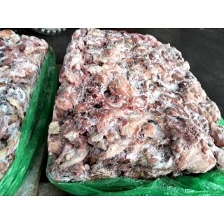 Говяжья обрезь в блоках замороженная от МПК «Салют» купить оптом в Москве по ценам производителя