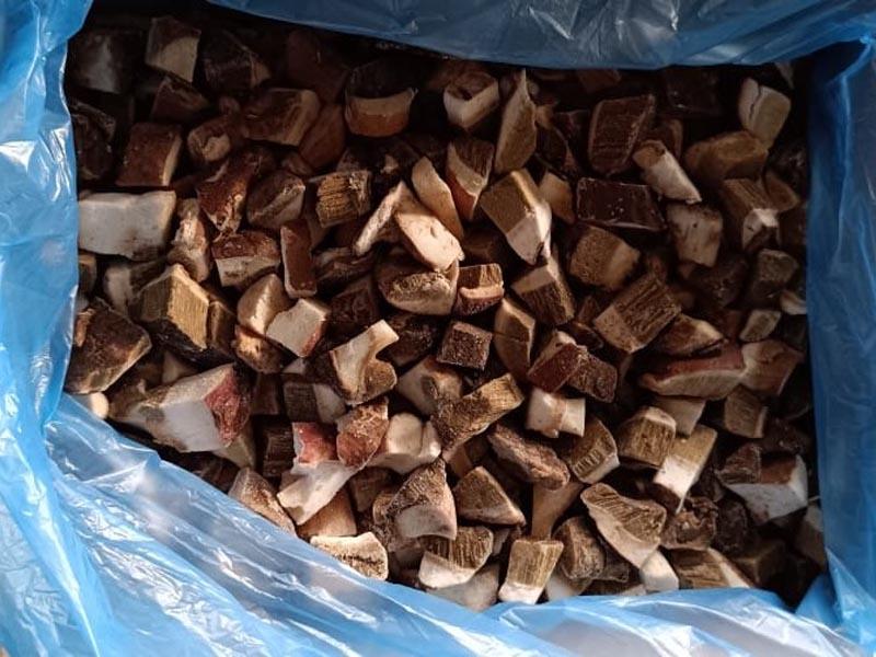 Грибы белые резаные кубиками замороженные купить мелким оптом дёшево по низкой цене производителя