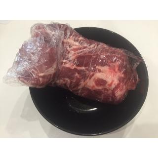 Замороженная шейка свиная ГОСТ 31778-2012 купить оптом в Москве по ценам производителя